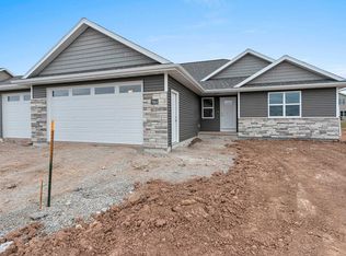W7063 Jaclyn Ct, Greenville, WI 54942