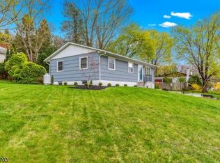 2 Sunset Pl, Hampton, NJ 08827