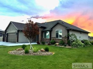 1090 N Blue Grass Ln, Ammon, ID 83401