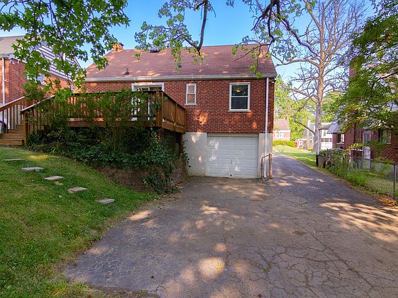 4th image of 2240 Townhill Dr