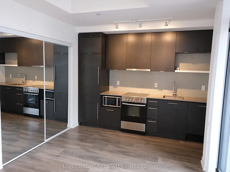 435 Richmond St W #1410 — Photo 2