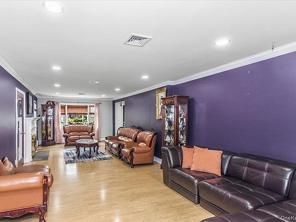 4th image of 1091 Westminster Avenue