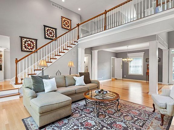 5th image of 5005 Oakmont Pl