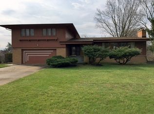 2310 Flossmoor Rd, Flossmoor, IL 60422