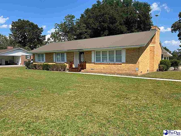 2nd image of 402 Lakeshore Dr