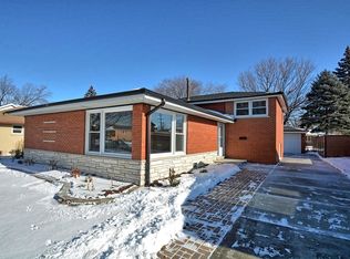 9535 S Kostner Ave, Oak Lawn, IL 60453