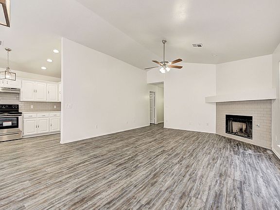 3rd image of 2740 Tealwood Dr