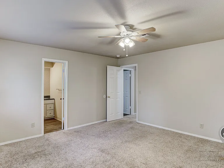 7507 Knight Lake Dr — Photo 11