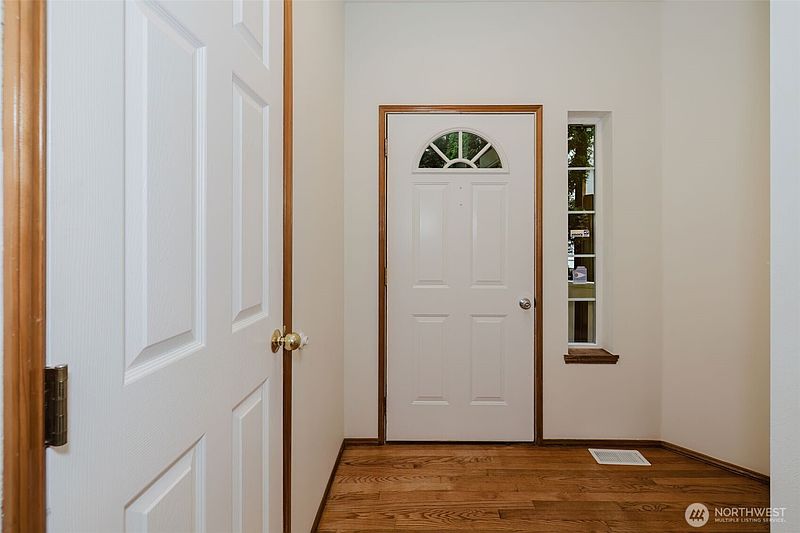 3rd image of 1649 NE Harvard Avenue