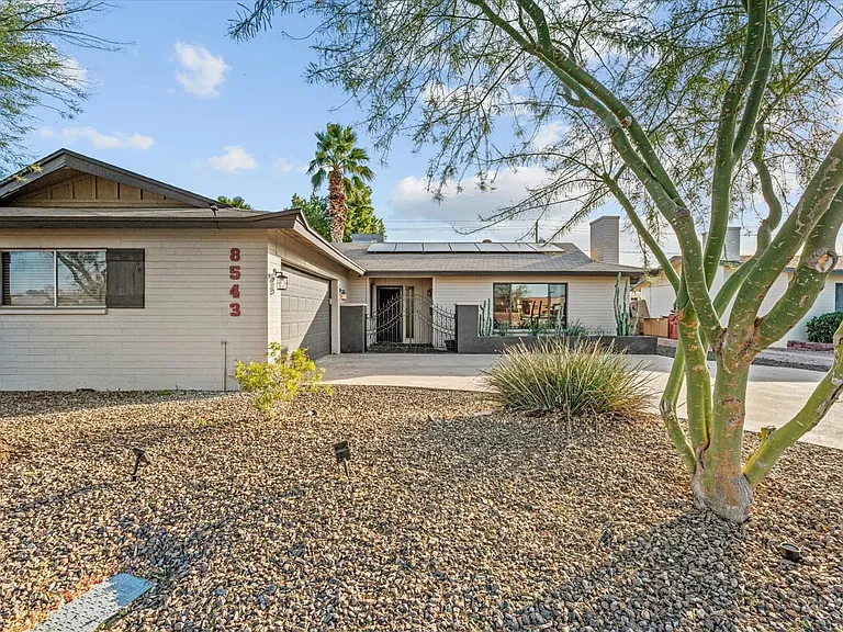 8543 E Jackrabbit Rd — Photo 1