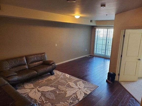 4th image of 925 Lincoln St APT 7H