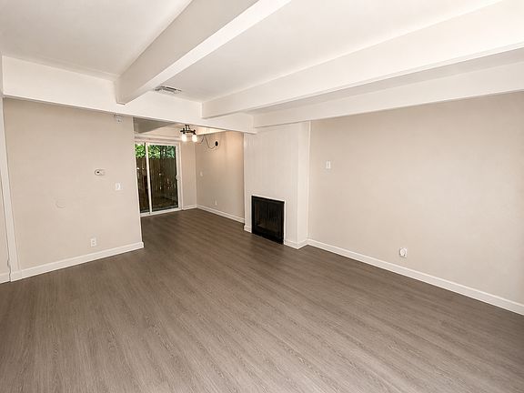 3rd image of 2612-2616 G St #261606