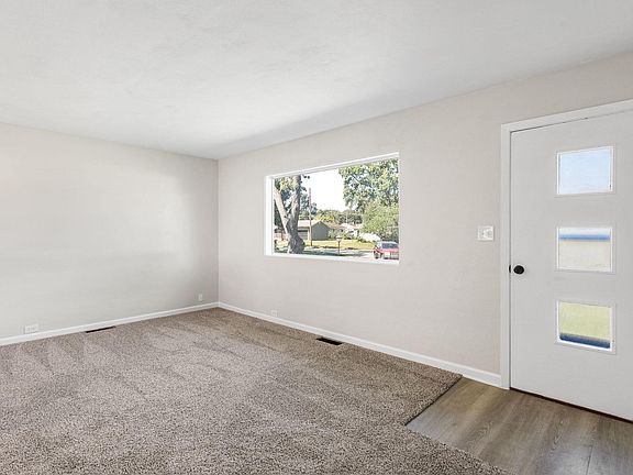 4th image of 4610 Ridgeway St