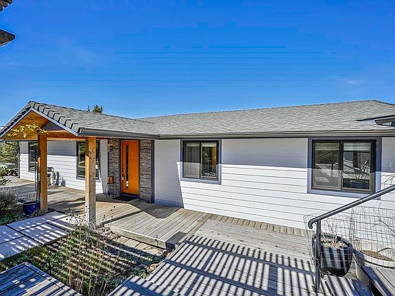 3rd image of 4824 Rainbow Dr