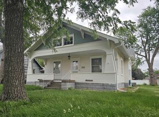 205 N Webster St, Blue Hill, NE 68930