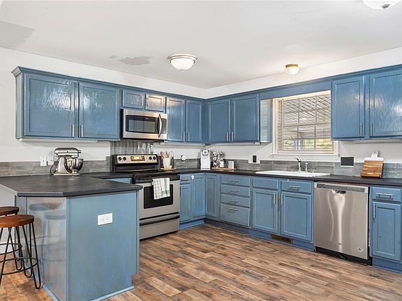 3rd image of 1 Lenham Ln