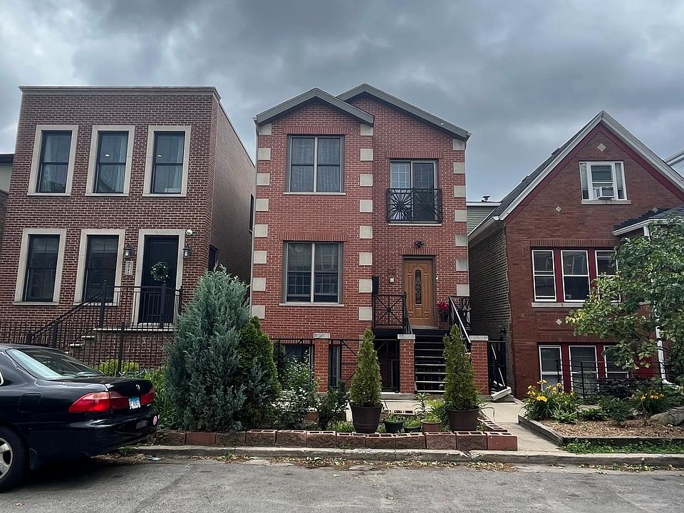 1st image of 2043 W Homer St #2