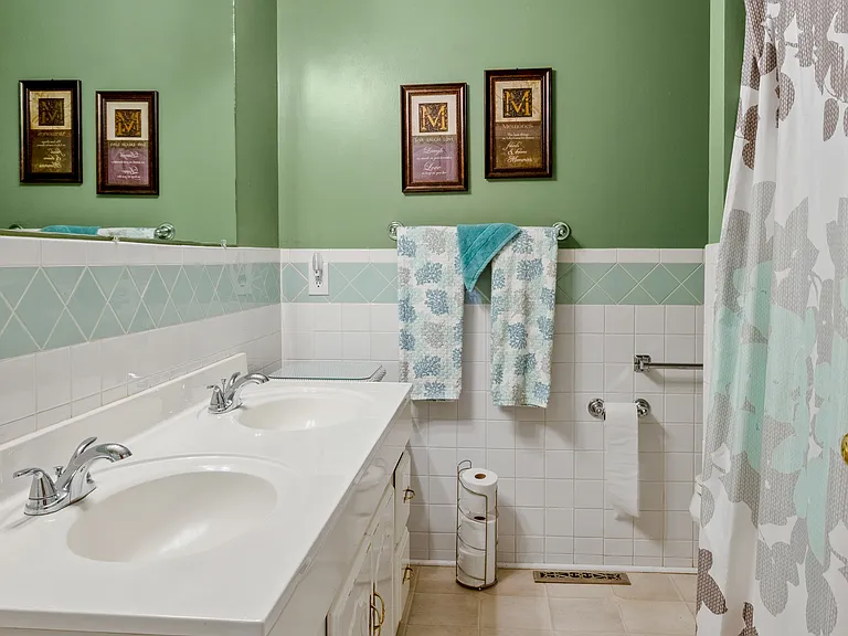 120 Palms St — Photo 8