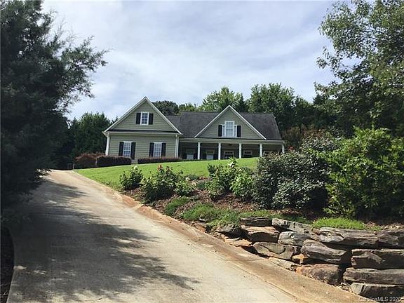 5th image of 209 Henrys Glen Dr