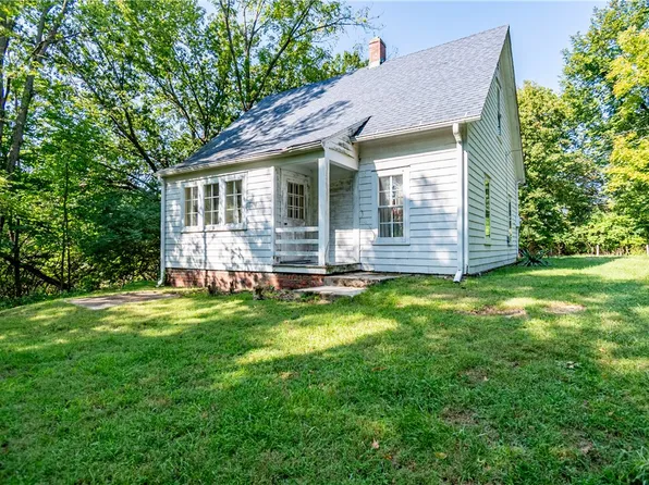 525 S 44th St, Decatur, IL 62521