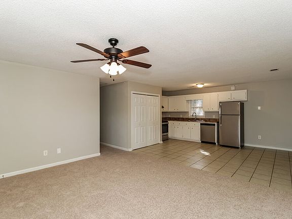 4th image of 13 Habersham Cir NE