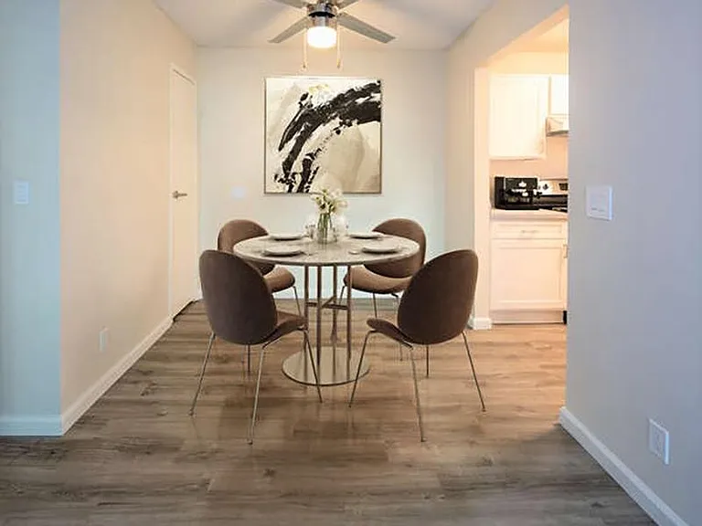 Juniper Apartments — Photo 5