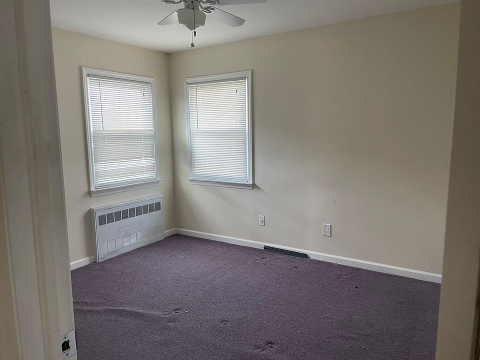 1st image of 16027 96th St #2F