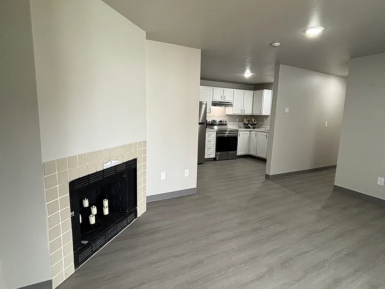 Chambers Crest Apartments — Photo 56