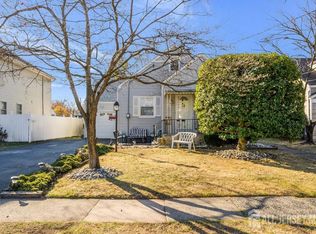 421 Fairview Ave, Middlesex, NJ 08846