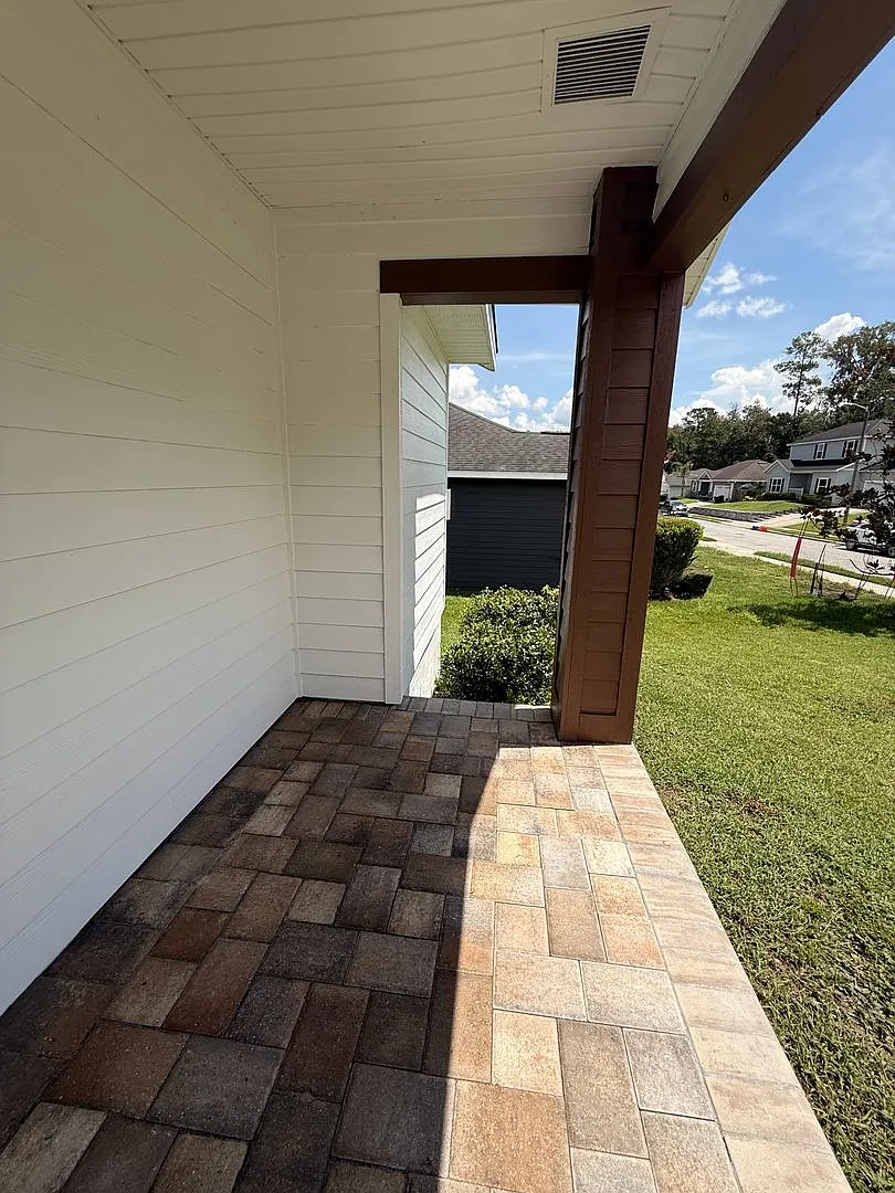 Beautifully Updated Wellington Place Home! — Photo 3