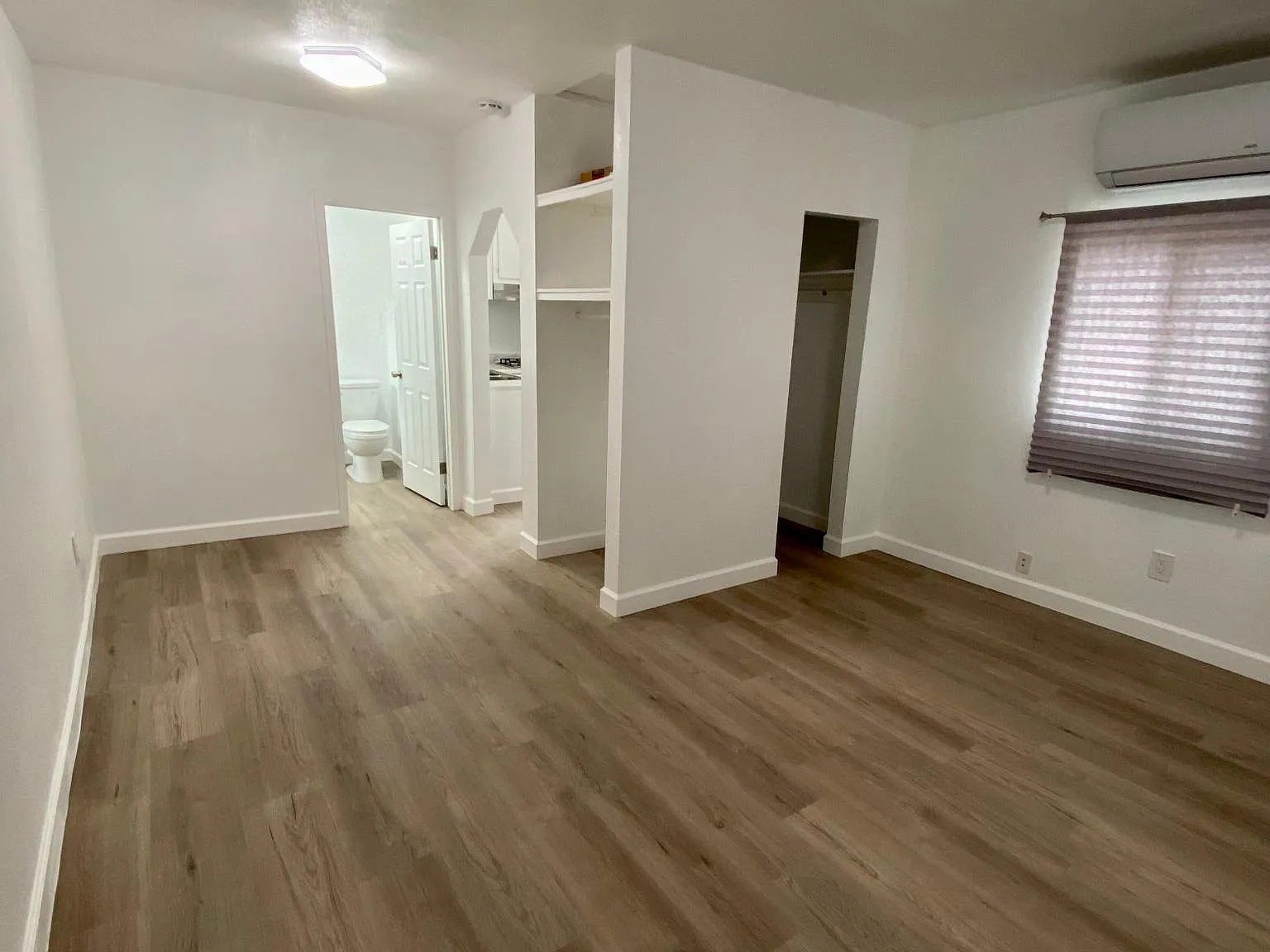 Studio, 450 sqft, $1,350 — Photo 2