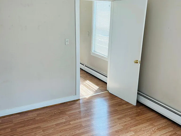 162 Dean St #2 — Photo 8