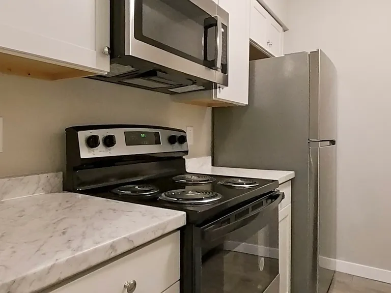 2737 N Salem #101 — Photo 9