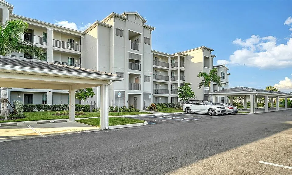 12140 Wellen Golf St #306