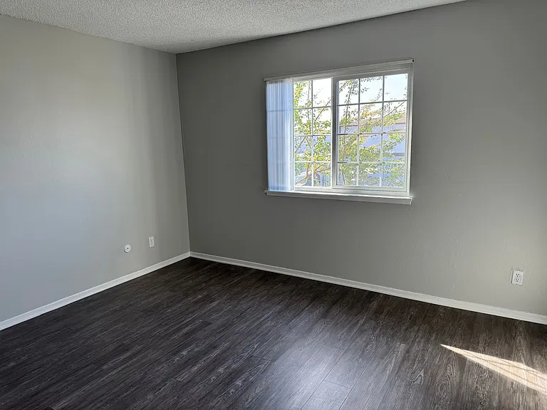 Villa Del Sol Apartments — Photo 101