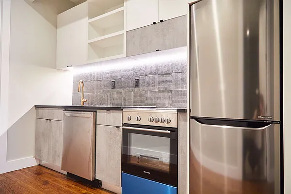 Rented by Brooklyn Group | media 34