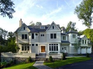 22 Wachusett Rd, Wellesley, MA 02481