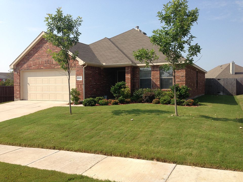 1st image of 1205 Angelina Dr