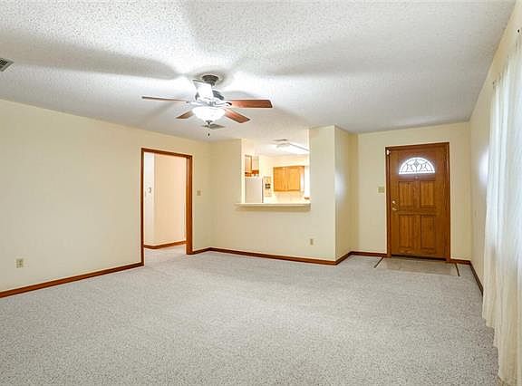 3rd image of 419 Kent Ave