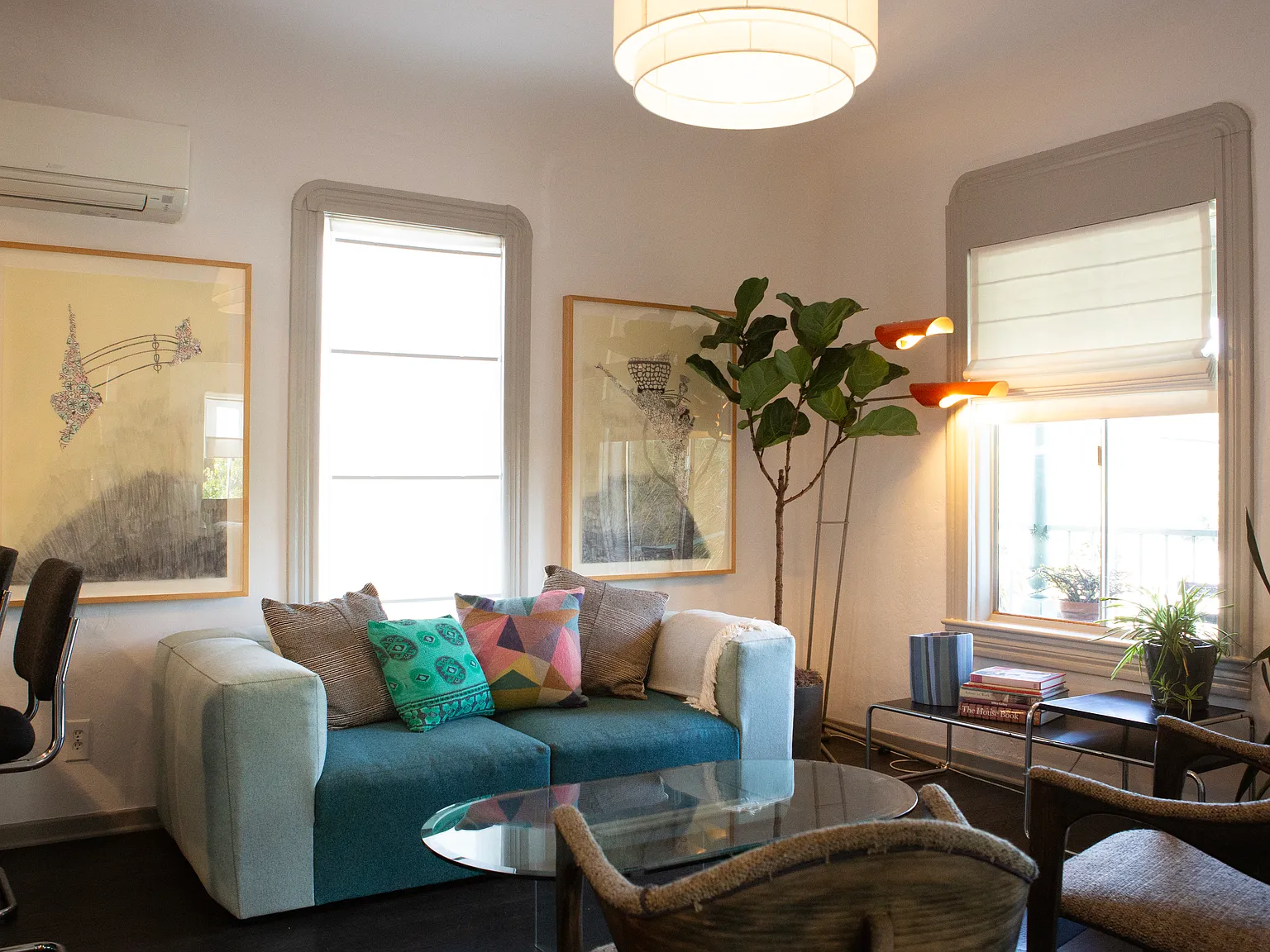 2 bed, 830 sqft, $5,900 — Photo 1