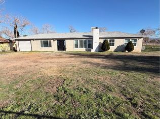 9047 10th Ave, Hesperia, CA 92345