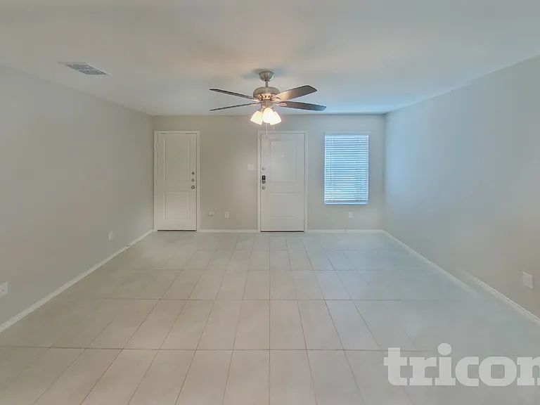 6445 Middlebury Dr — Photo 2