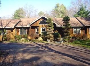 825 Hope Furnace Rd, Scituate, RI 02831