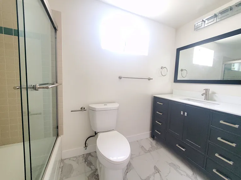 1546 Amherst Ave #302 — Photo 14