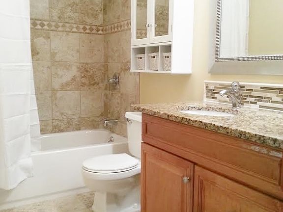 2nd image of 2798 Woodridge Dr