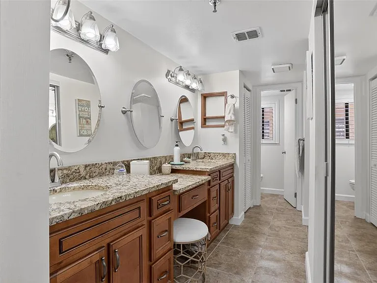 1166 Carmel Cir #100 — Photo 21