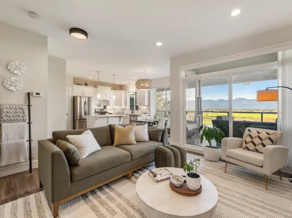 50634 Ledgestone Pl #10, Chilliwack, BC V2P 0E7