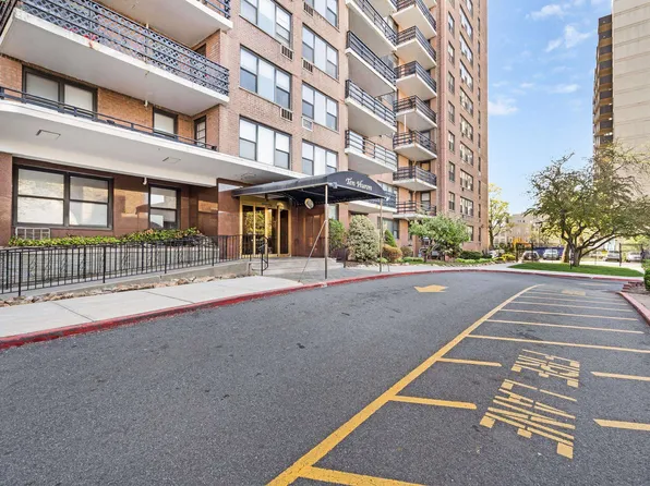 10 Huron Ave APT 11G, Jersey City, NJ 07306