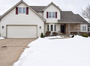 6311 Blue Stone Dr, Lansing, MI