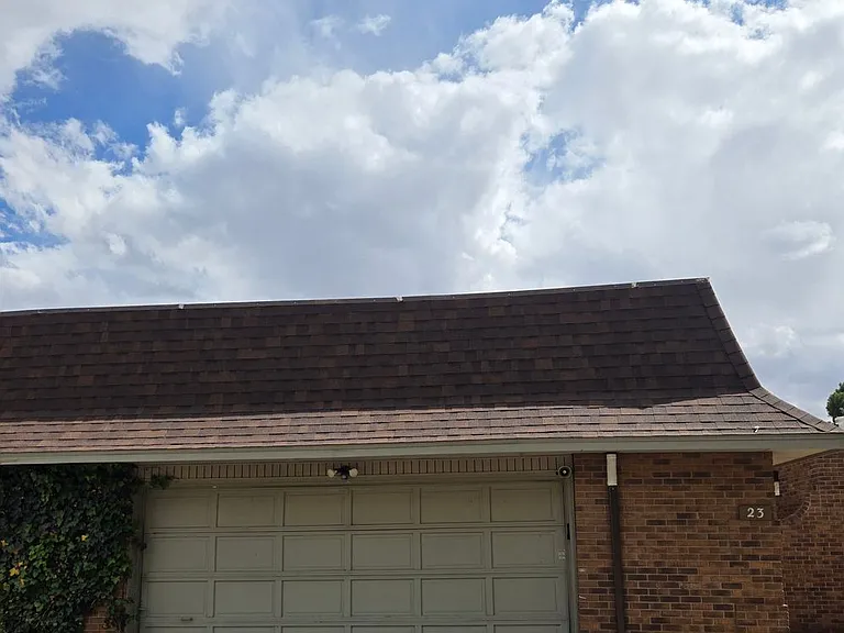 23 Lakeshore Dr NE — Photo 1